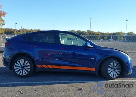 2023 Tesla Model Y Awd/Long Range Dual Motor All-Wheel Drive from USA, damaged, VIN 7SAYGDEE0PF701050